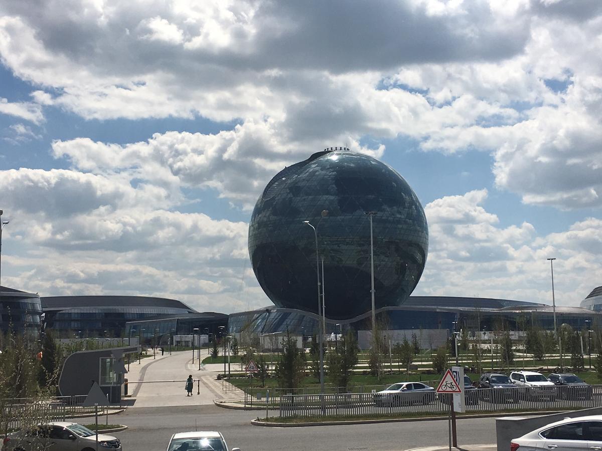 Eco Apart Hotel Astana Exteriör bild